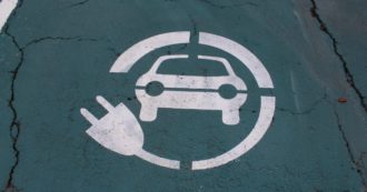 Copertina di Poche le auto vendute e poche le colonnine: il green è molto lontano