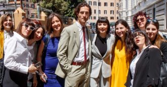 Copertina di Vulvodinia, fondamentale normalizzarla: dietro ci sono vite compromesse dal dolore