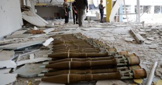 Copertina di Guerra in Ucraina, dalle munizioni ai carri armati: per Kiev nuove armi da 20 Paesi fra cui l’Italia