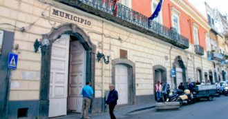 Copertina di Torre Annunziata,  la mafia in Comune (come negli anni 80)