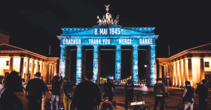 Berlino, festa blindata. E Kiev invita Scholz