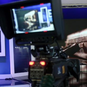 Copertina di Guerra, la Rai annacqua i talk. Il Fatto di domani 7 maggio