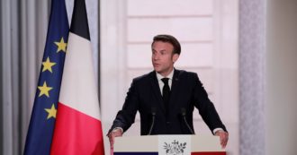 Copertina di Francia, Macron: “Scelto un progetto d’indipendenza in un mondo destabilizzato. Impedire escalation del conflitto in Ucraina”