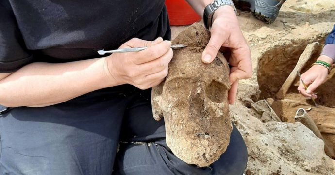 Copertina di Sardegna, riemerse due statue di “pugilatori” di 3000 anni fa