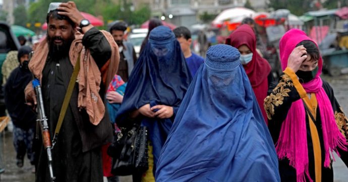 Non solo in Russia: anche in Afghanistan le donne hanno avuto il coraggio di farsi sentire