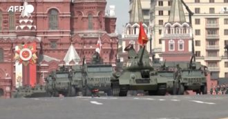 Copertina di Mosca, le prove generali sulla Piazza Rossa della parata della vittoria. Il 9 maggio la Russia ricorda la sconfitta della Germania nazista