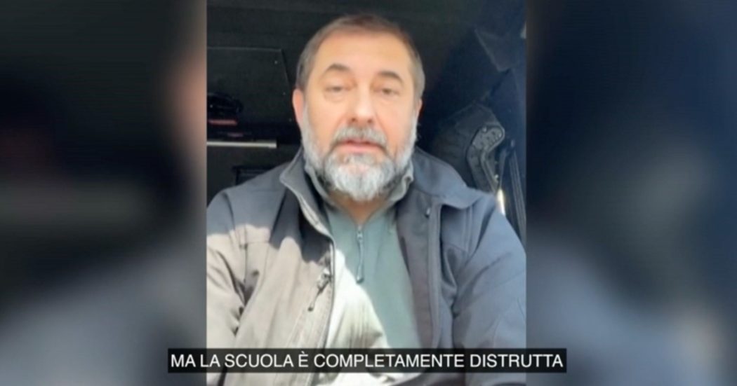 Ucraina, raid aereo su scuola a Lugansk. Il governatore Sergii Gaidai: “All’interno 60 persone. Poche possibilità ci siano sopravvissuti”