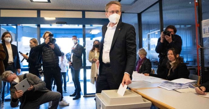 Elezioni Germania, la Cdu del governatore Günther trionfa nel land di Kiel con oltre il 43%. Tonfo per la Spd