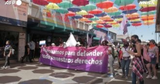 Copertina di Costa Rica, proteste a San José contro il neopresidente Chaves accusato di molestie sessuali – Video