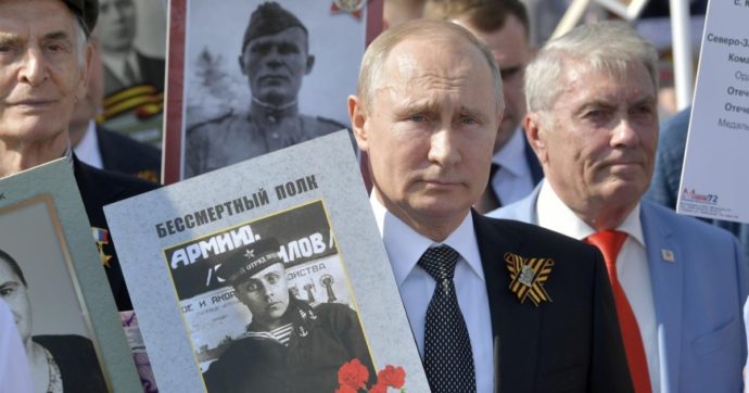 In Piazza Rossa Putin celebra il suo regime. Ma oggi la Russia è una grande potenza indebolita