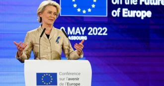 Copertina di Ue, von der Leyen e Macron chiedono di rivedere i trattati: “L’unanimità non ha più senso”. Ma 13 Paesi già si schierano contro