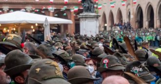 Copertina di Molestie all’adunata di Rimini, il surreale comunicato dell’Associazione alpini che accusa gli infiltrati con cappelli “taroccati”