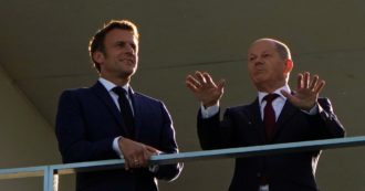 Copertina di Ue, Macron punta a una nuova “comunità politica europea”: porte aperte ai Paesi confinanti in nome dell’autonomia (anche dagli Usa)