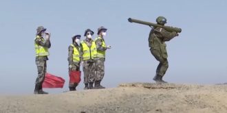 Copertina di Mosca recluta 20mila soldati su Superjob.ru. Tra un idraulico e una commessa gli annunci per nuovi reparti. La paga da 500 euro al mese