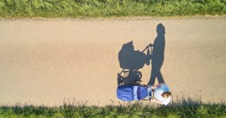 Copertina di Altro che “giro di boa”: se la maternità è un pozzo nero