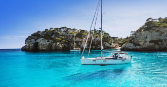 Copertina di Vacanze in barca, il Mediterraneo da vivere