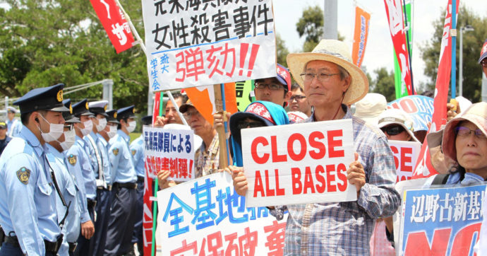 Copertina di Okinawa, Giappone contro l'”occupazione” dei marines Usa