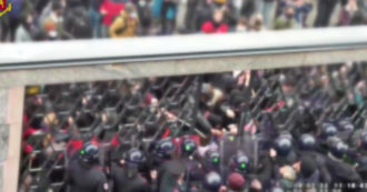 Copertina di Torino, assalto a Confindustria durante il corteo di studenti: 11 misure cautelari – Video