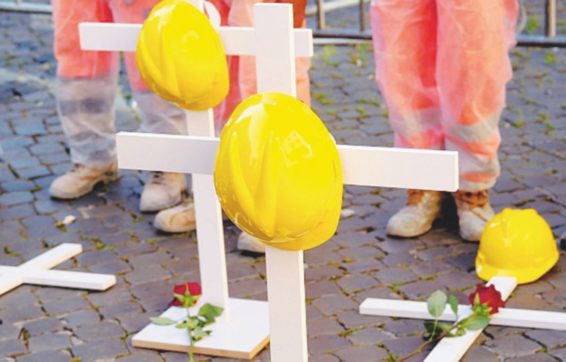 Incidenti sul lavoro, due operai morti nel giro di poche ore a Forlì e Perugia