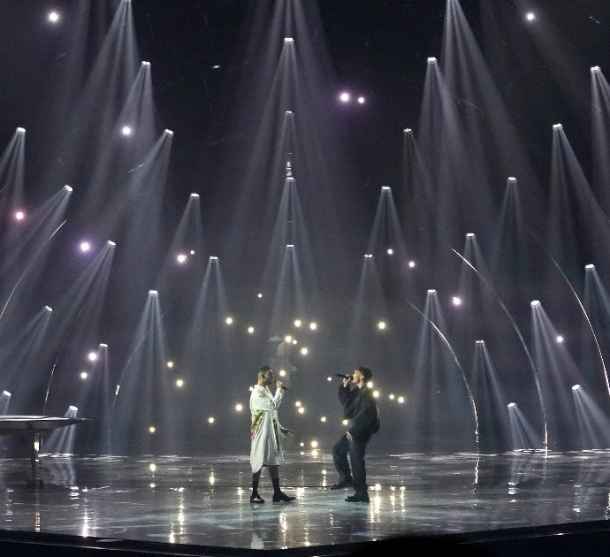 Eurovision 2022, a steward e hostess contratti da 5,19 euro lordi all’ora e turni fino a 15 ore: “Ecco l’altra faccia dei grandi eventi”