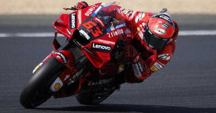 MotoGp, doppietta Ducati nel Gp di Francia: Francesco Bagnaia centra la pole position, secondo l’australiano Jack Miller
