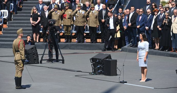 Ungheria, la nuova presidente condanna la Russia: “No a una nuova Unione Sovietica”. E apre all’Ue: “Pronti a fare sacrifici”