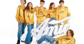 Copertina di Amici 21, tutto sulla finale: sfide a eliminazione diretta, chi sono i sei artisti in gara, tutti i premi e come si vota