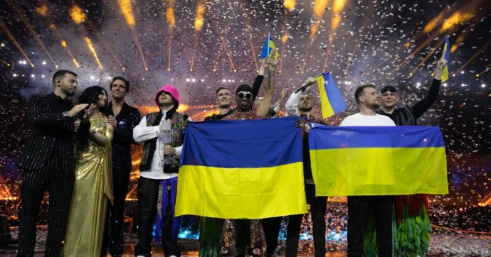 Eurovision, Kalush Orchestra dopo la vittoria: “Stefania è per le nostre madri. In Italia ancora 2 giorni, faremo di tutto per supportare l’Ucraina”