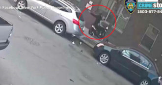 Copertina di New York, proiettile vagante uccide 11enne nel Bronx: il video dello sparo diffuso dalla polizia