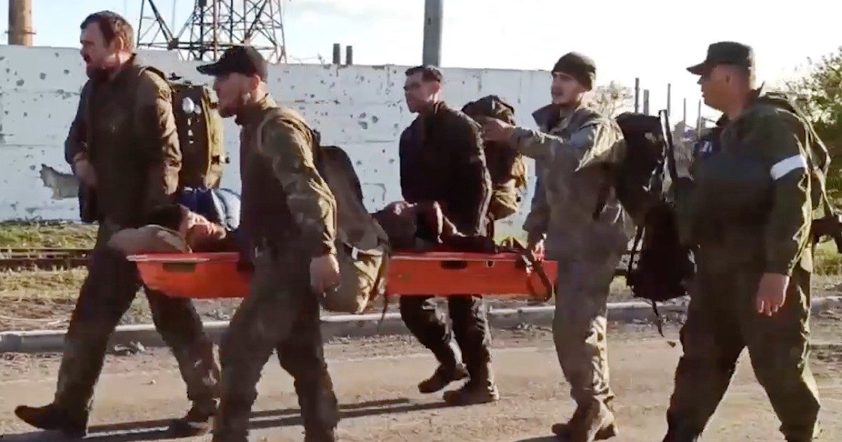 Azovstal, Mosca: ‘Prigionieri trattati secondo leggi internazionali’. E la Duma attacca: ‘No a scambio di prigionieri, valutiamo la pena di morte’