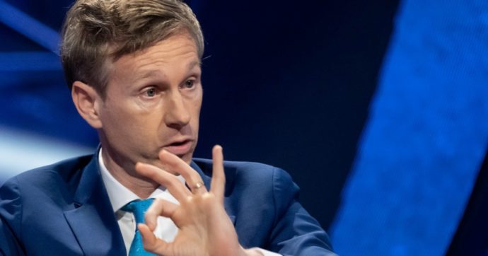 “Stupiscono i toni”. “Assurda l’accusa di essere filo-russi”