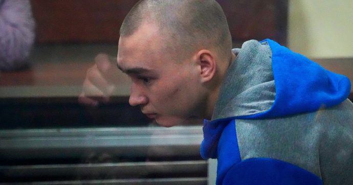 Guerra in Ucraina, il soldato russo 21enne Vadim a processo a Kiev si dichiara colpevole di crimini di guerra