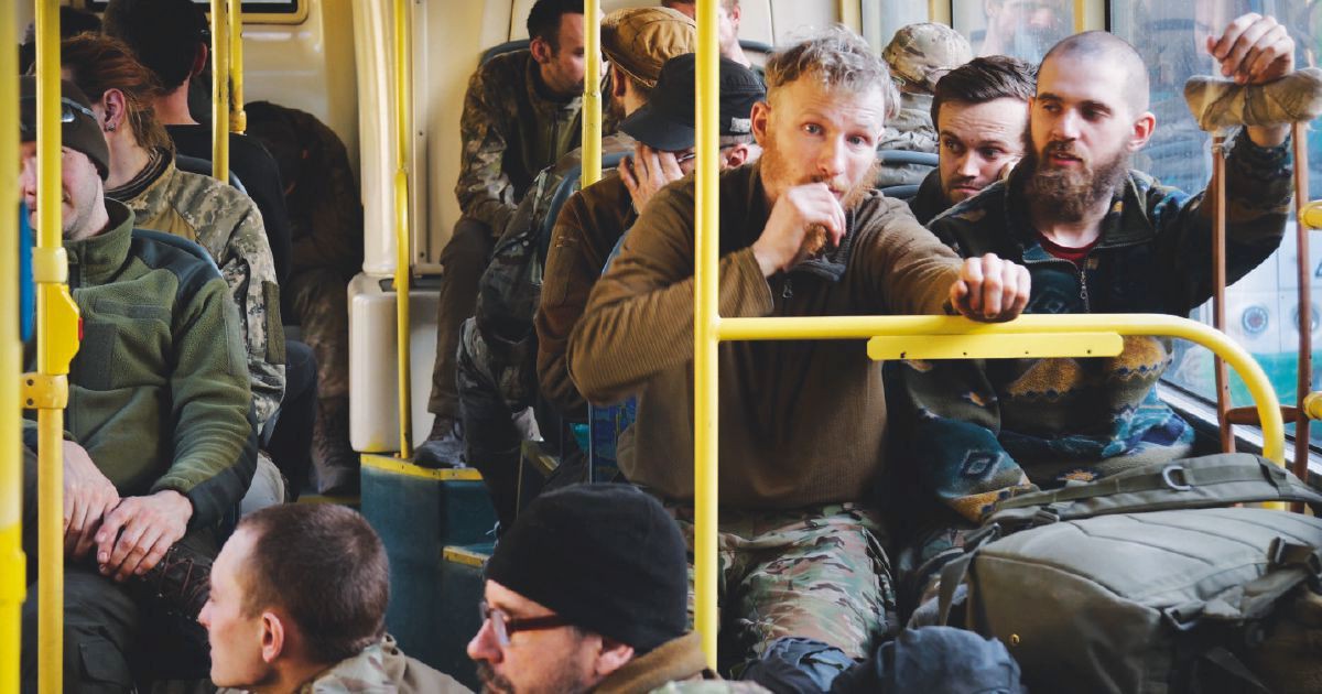 Azov Ufficiali Asserragliati Kiev Estende Legge Marziale Il Fatto 