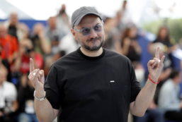Copertina di Festival di Cannes 2022, il regista dissidente russo Serebrennikov: “La guerra è un forma di suicidio perpetrata dal governo. È una catastrofe”