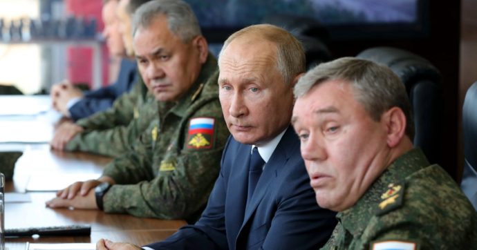 La Russia simula un “massiccio attacco nucleare di risposta” sotto gli occhi di Putin
