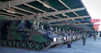Copertina di “In Ue servono infrastrutture che favoriscano il trasferimento di mezzi militari”: Bruxelles mette le mani avanti sull’escalation in Ucraina e pressa gli Stati