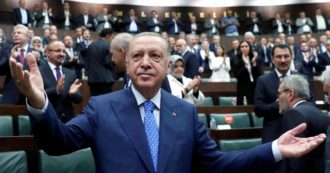 Copertina di “Erdogan, un ricatto sulla pelle dei curdi”