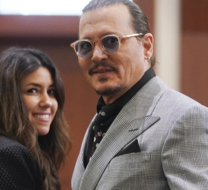 Johnny Depp ha una relazione con la sua avvocata Camille Vasquez? Lei risponde così al gossip del momento