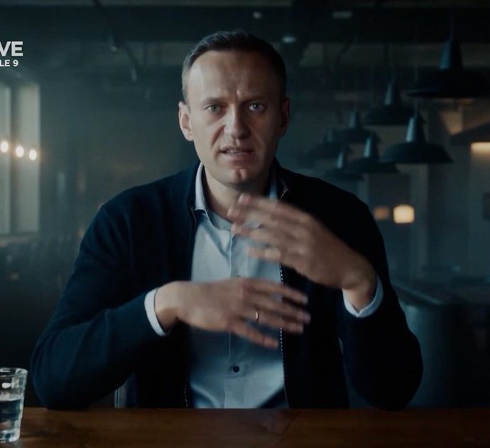 “Navalny: sfida a Putin”, sul Nove il documentario dedicato al politico e attivista russo con il racconto in prima persona dell’avvelenamento