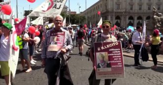 Roma, il movimento Provita sfila guidato dal senatore Pillon per togliere i diritti e cancellare la legge 194 sull’aborto