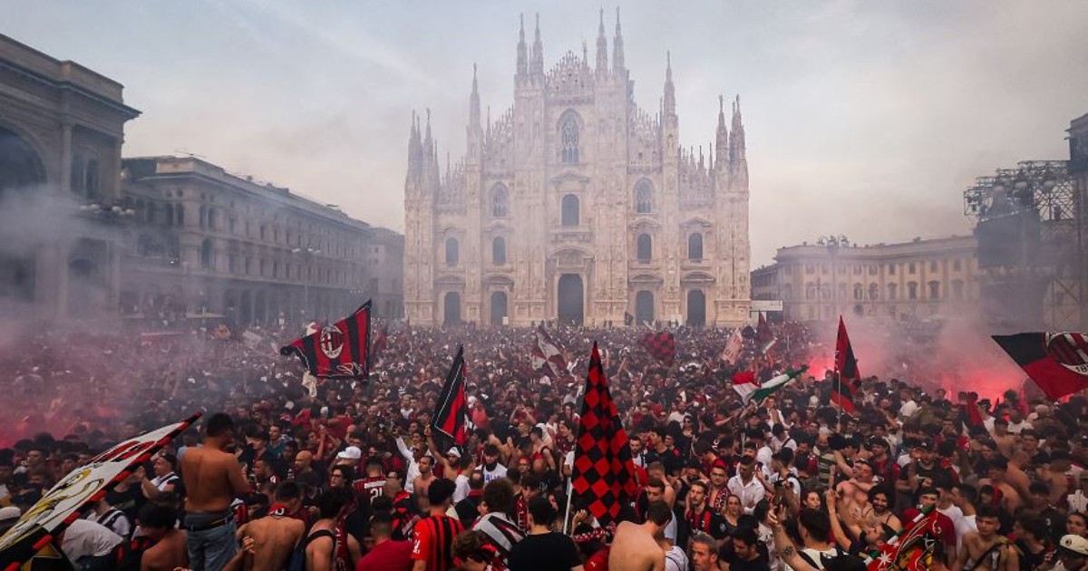 Il Milan è Campione Ditalia Sassuolo Al 3 0 è Scudetto Dopo 11 Anni Esplode La Festa Dei 0593