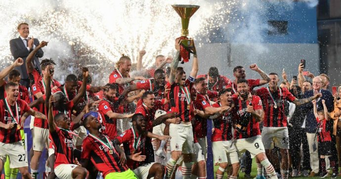 Copertina di Il Milan è campione d’Italia. Vince lo scudo dei “poveri”