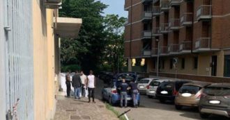Copertina di Modena, precipita da un balcone al settimo piano: morta una bambina di quattro anni