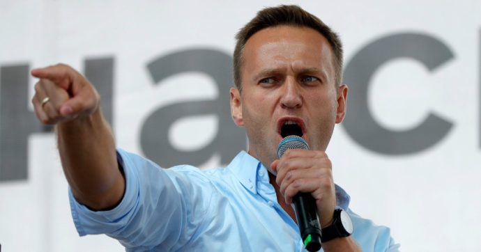 La fine annunciata di Navalny irrompe nello show elettorale concertato di Putin e Trump