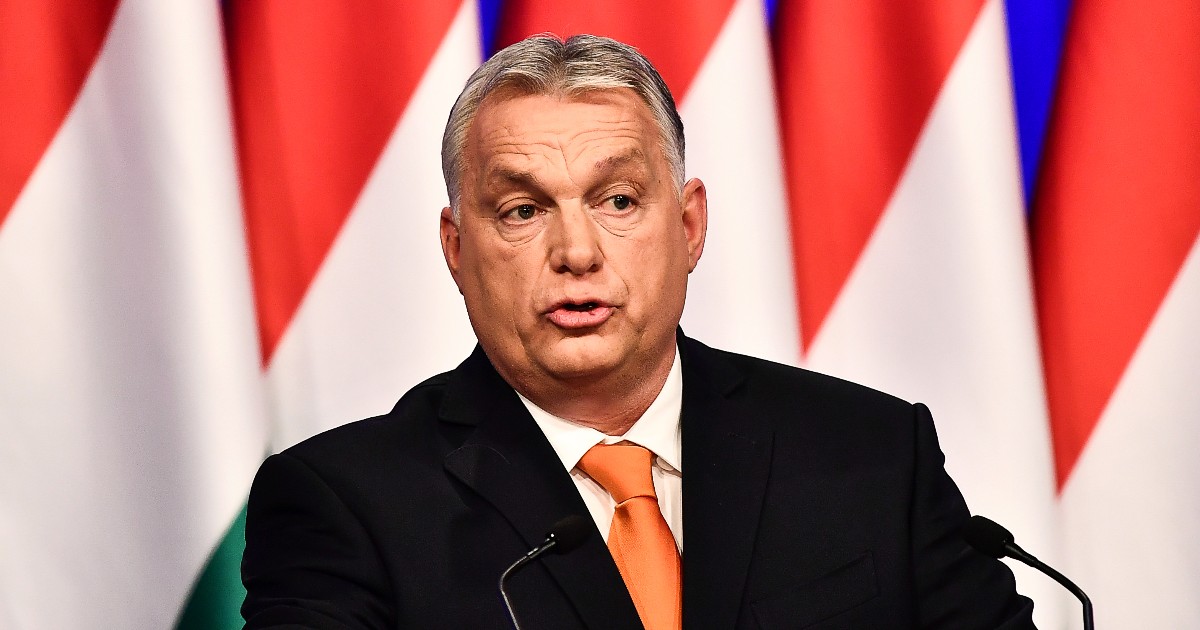 Ungheria, Viktor Orbán dichiara lo stato di emergenza per la guerra: scatterà da mercoledì