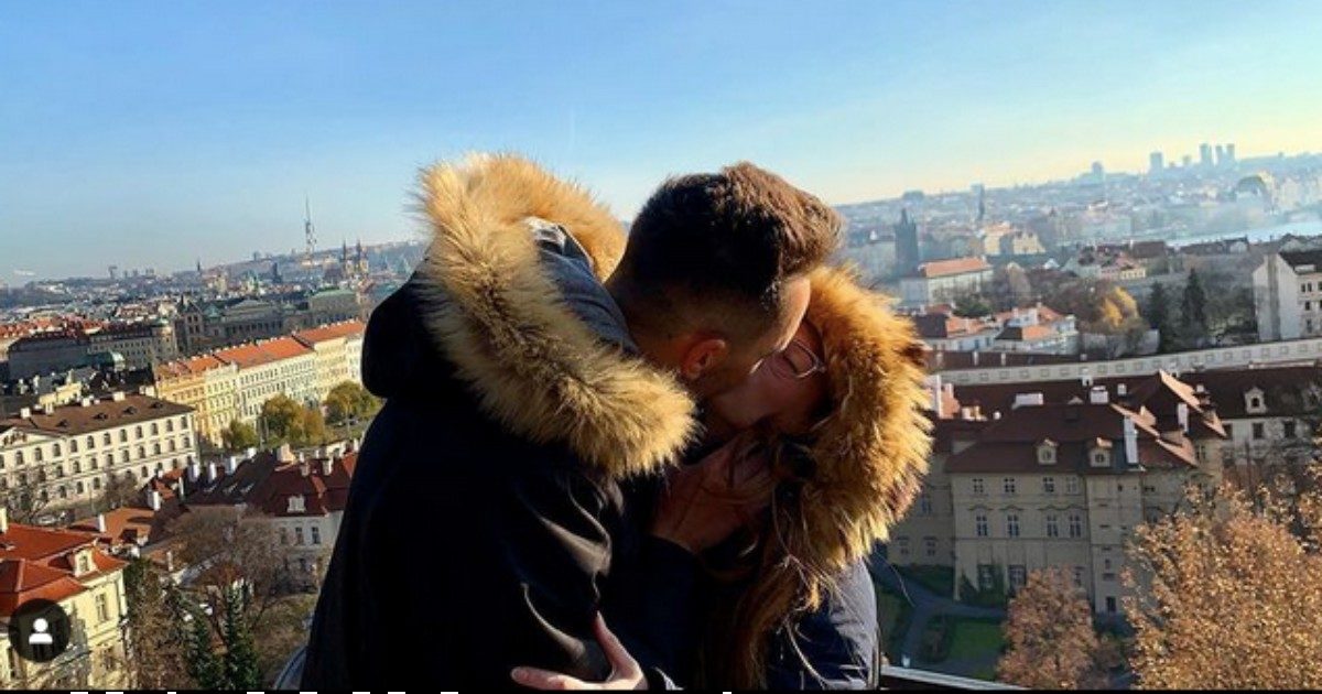 “Lei disoccupata, io stanco di lavorare al supermercato: il primo video su OnlyFans era per gioco, ora guadagniamo 3mila euro al mese”