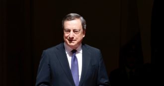 Copertina di Draghi omaggia Falcone e Borsellino. Ma con la riforma Cartabia i giudici sarebbero stati sanzionati per aver parlato di inchieste in corso