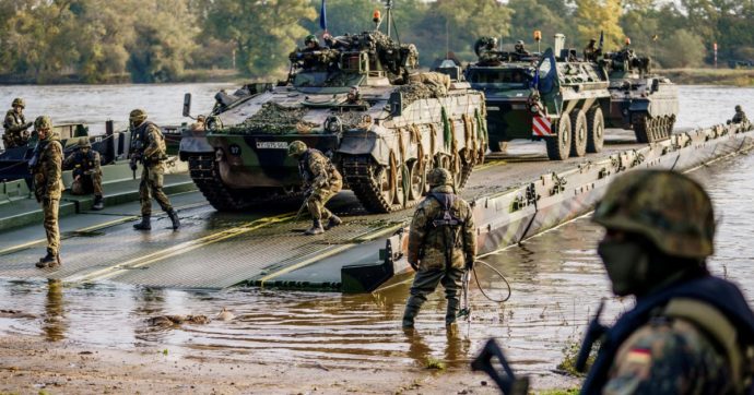 Copertina di Polonia e Germania sono ai ferri corti: la lite  tra alleati è per i tank