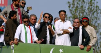 Copertina di Pakistan, l’ex premier Imran Khan minaccia di marciare su Islamabad se non si terranno nuove elezioni