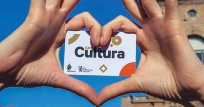 Copertina di Corte Giustizia Ue: “Card cultura pure ai docenti precari”